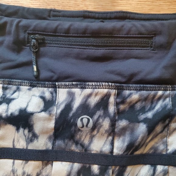 Lovely Lululemon Pacesetter Run Skirt - Picture 6 of 9